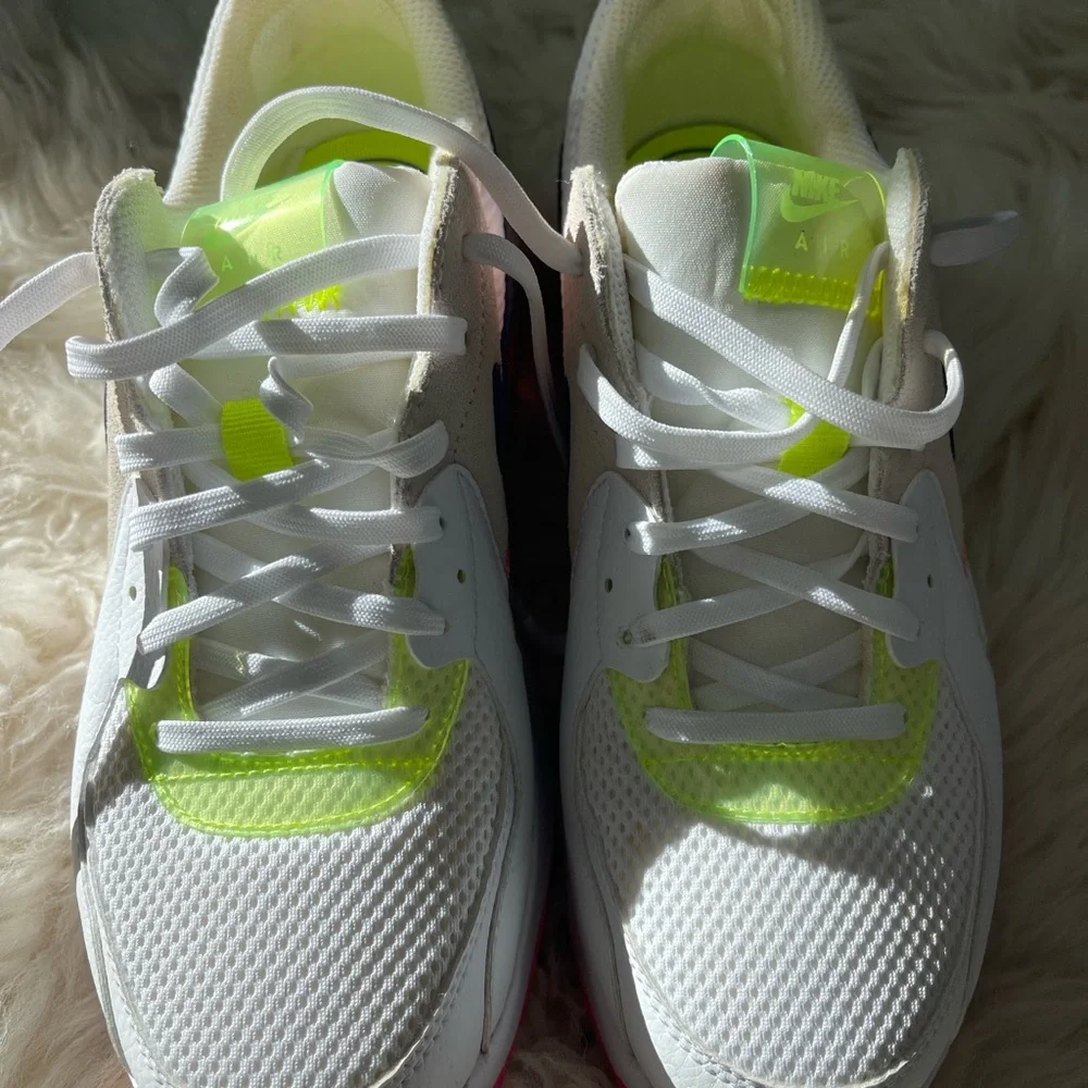 Nike women White and Neon Yellow Sneakers - Picture 4 of 6